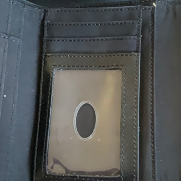 VINTAGE BLACK SOFT LEATHER SNAP CLOSURE WALLET 5.5” x 4.5” - Picture 4 of 10